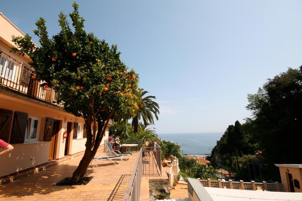 Auberge De L'Europe Èze Buitenkant foto